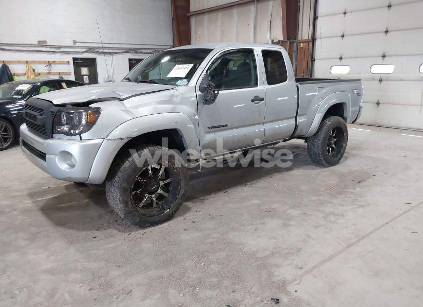 Photo 2 of 2009 Toyota Tacoma BASE V6 (VIN 5TEUU42N39Z608517)