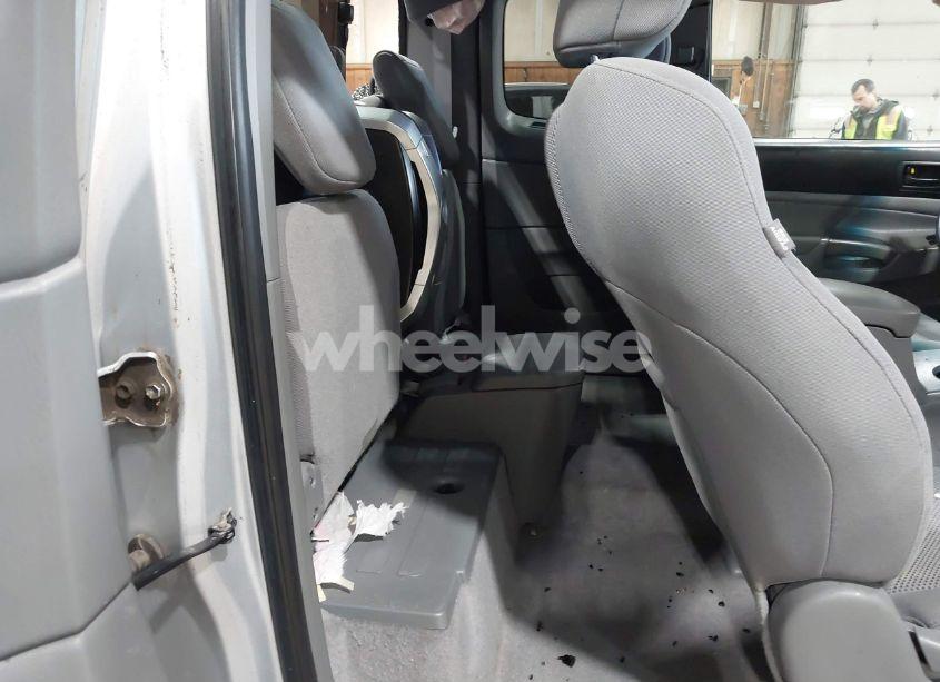 Photo 8 of 2009 Toyota Tacoma BASE V6 (VIN 5TEUU42N39Z608517)
