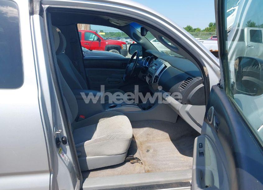 Photo 5 of 2009 Toyota Tacoma BASE V6 (VIN 5TEUU42N39Z630128)