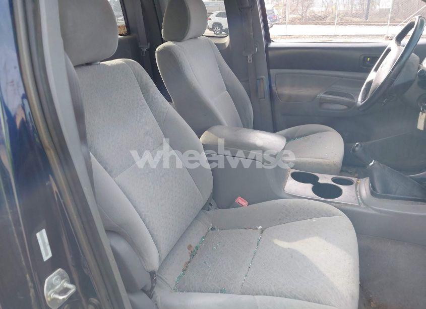 Photo 8 of 2006 Toyota Tacoma BASE V6 (VIN 5TEUU42N46Z247343)