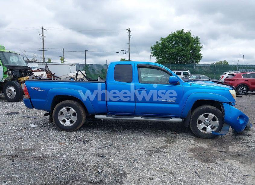 Photo 13 of 2005 Toyota Tacoma BASE V6 (VIN 5TEUU42N55Z006079)