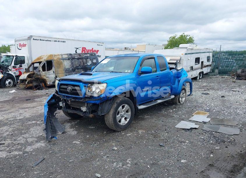 Photo 2 of 2005 Toyota Tacoma BASE V6 (VIN 5TEUU42N55Z006079)