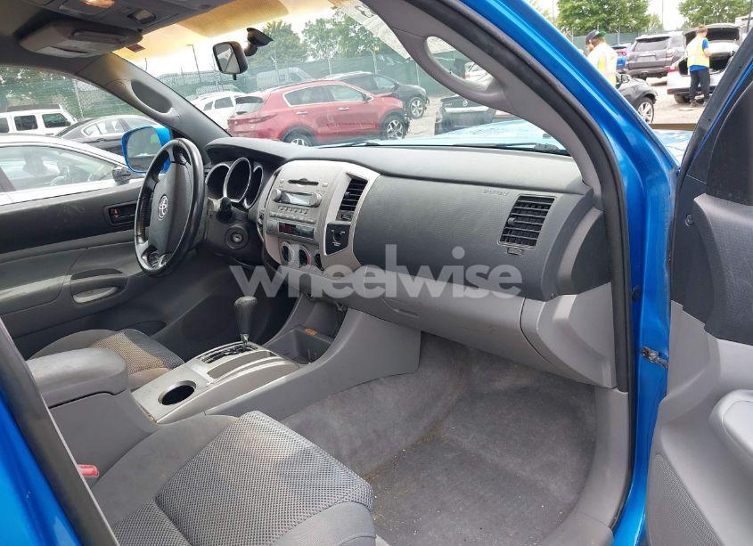 Photo 5 of 2005 Toyota Tacoma BASE V6 (VIN 5TEUU42N55Z006079)