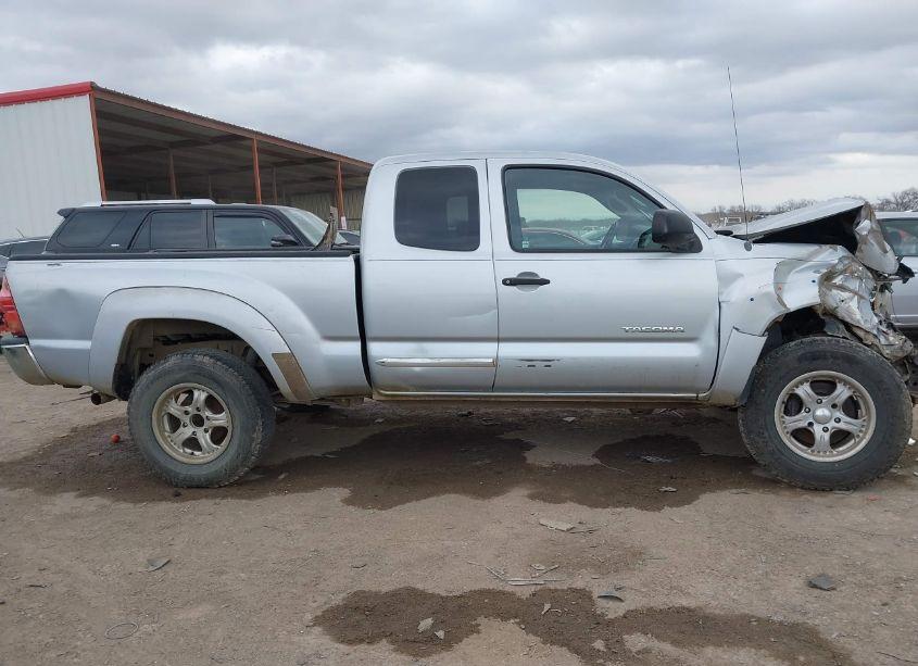 Photo 14 of 2005 Toyota Tacoma BASE V6 (VIN 5TEUU42N55Z020418)