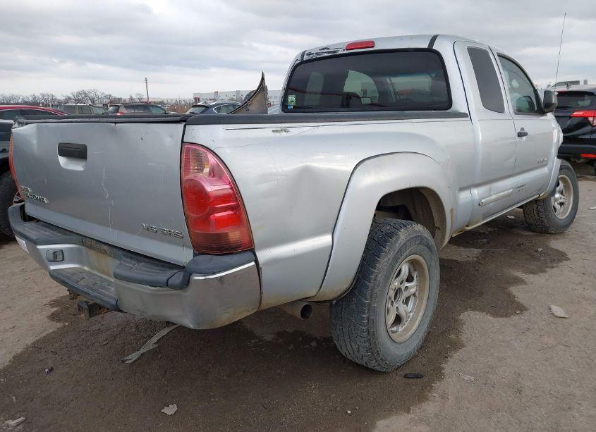 Photo 4 of 2005 Toyota Tacoma BASE V6 (VIN 5TEUU42N55Z020418)