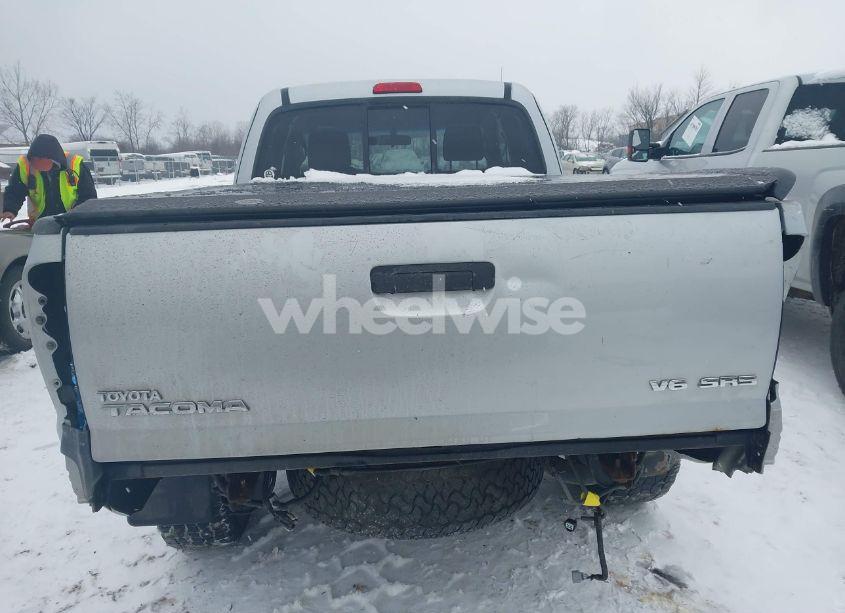 Photo 17 of 2005 Toyota Tacoma ACCESS CAB (VIN 5TEUU42N55Z030561)