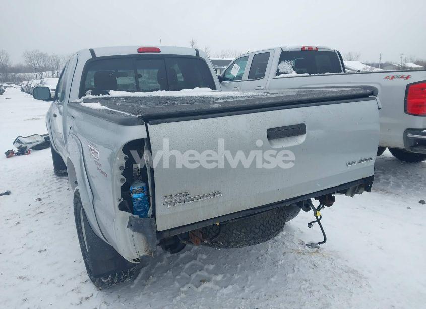 Photo 3 of 2005 Toyota Tacoma ACCESS CAB (VIN 5TEUU42N55Z030561)