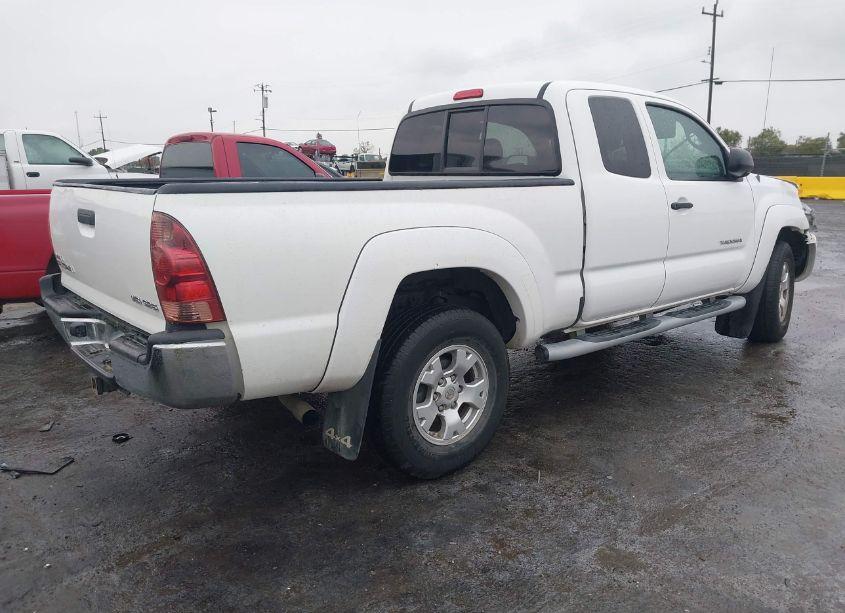 Photo 4 of 2007 Toyota Tacoma BASE V6 (VIN 5TEUU42N67Z376007)