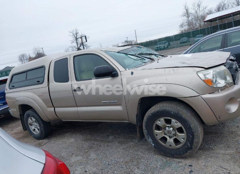 Photo 13 of 2005 Toyota Tacoma BASE V6 (VIN 5TEUU42N75Z034952)