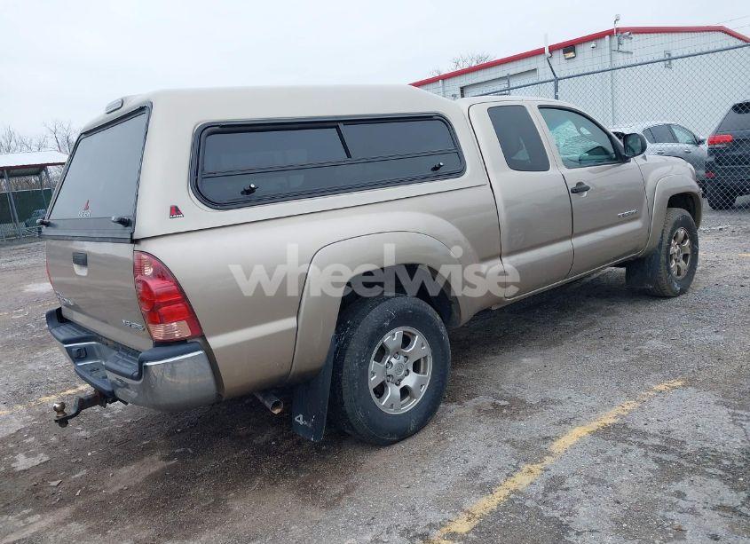 Photo 4 of 2005 Toyota Tacoma BASE V6 (VIN 5TEUU42N75Z034952)