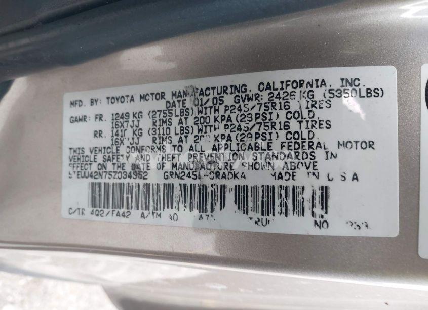 Photo 9 of 2005 Toyota Tacoma BASE V6 (VIN 5TEUU42N75Z034952)