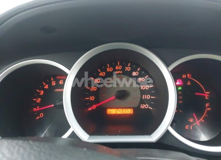 Photo 7 of 2005 Toyota Tacoma BASE V6 (VIN 5TEUU42N75Z051864)
