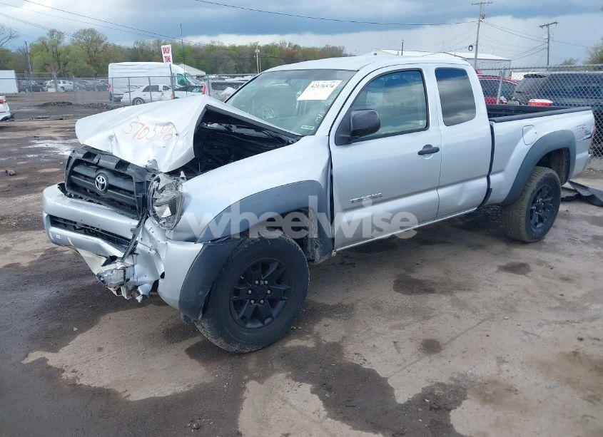 Photo 2 of 2008 Toyota Tacoma BASE V6 (VIN 5TEUU42N78Z570546)