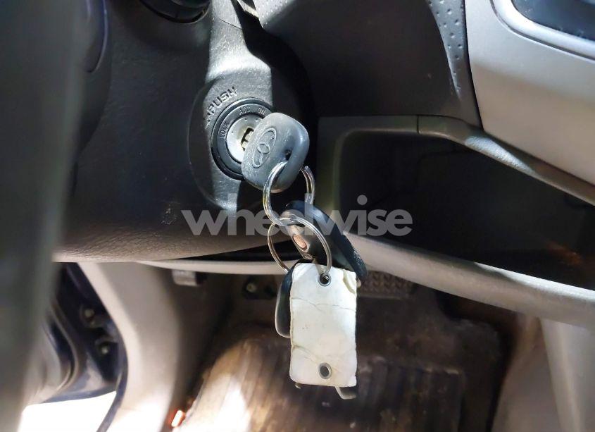 Photo 11 of 2005 Toyota Tacoma ACCESS CAB (VIN 5TEUU42N85Z040288)