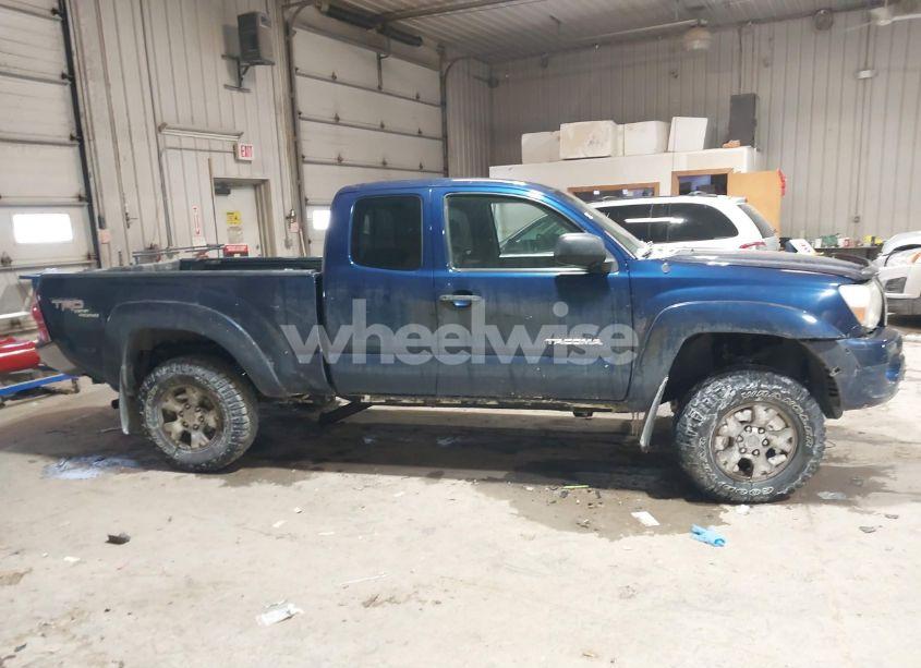 Photo 13 of 2005 Toyota Tacoma ACCESS CAB (VIN 5TEUU42N85Z040288)
