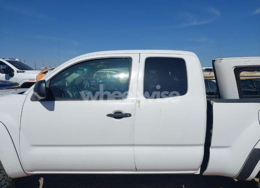 Photo 15 of 2005 Toyota Tacoma BASE V6 (VIN 5TEUU42N85Z084727)
