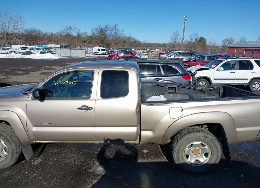 Photo 14 of 2005 Toyota Tacoma BASE V6 (VIN 5TEUU42N85Z121503)