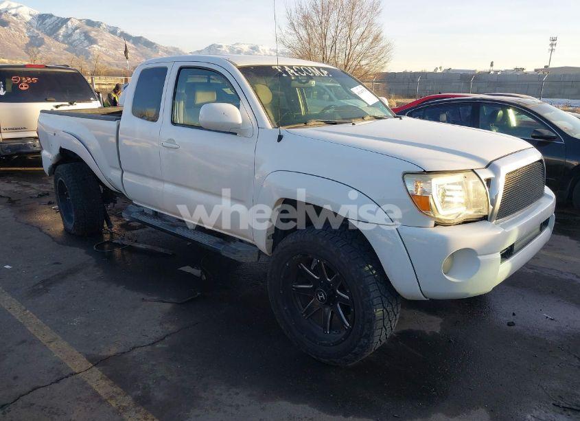 2005 Toyota Tacoma BASE V6 (VIN 5TEUU42N95Z099494) main photo