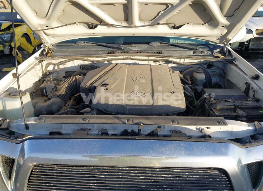 Photo 10 of 2005 Toyota Tacoma BASE V6 (VIN 5TEUU42N95Z099494)