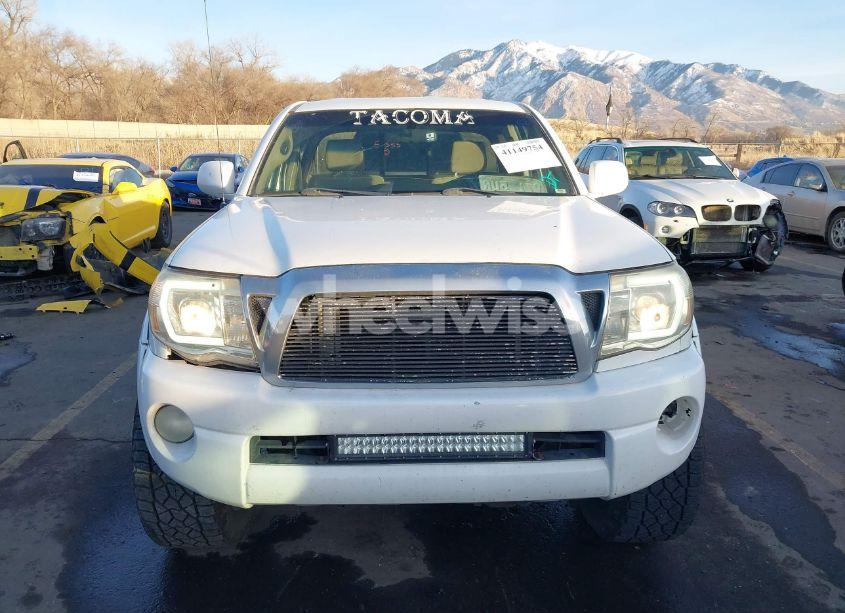 Photo 12 of 2005 Toyota Tacoma BASE V6 (VIN 5TEUU42N95Z099494)
