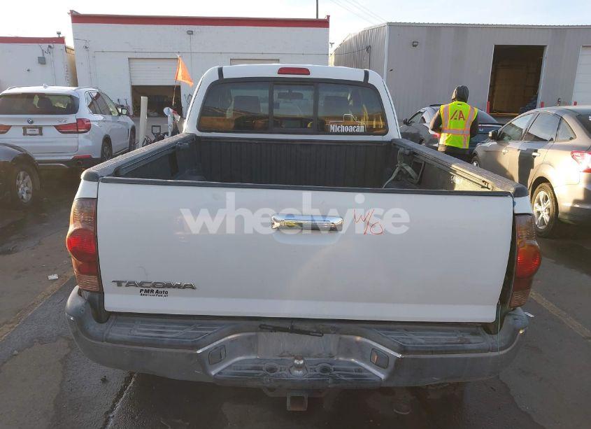 Photo 16 of 2005 Toyota Tacoma BASE V6 (VIN 5TEUU42N95Z099494)