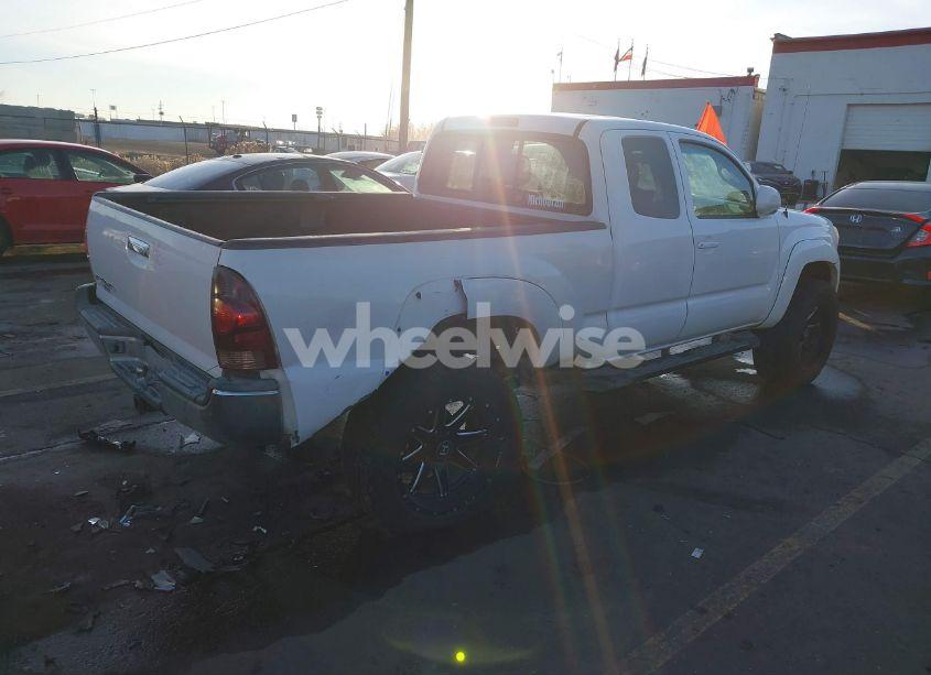 Photo 4 of 2005 Toyota Tacoma BASE V6 (VIN 5TEUU42N95Z099494)
