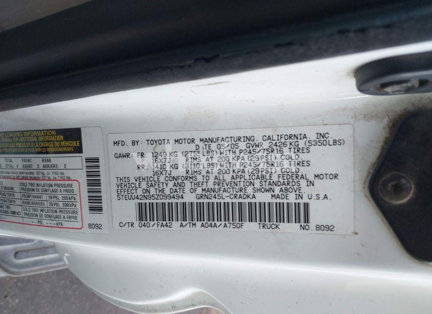 Photo 9 of 2005 Toyota Tacoma BASE V6 (VIN 5TEUU42N95Z099494)