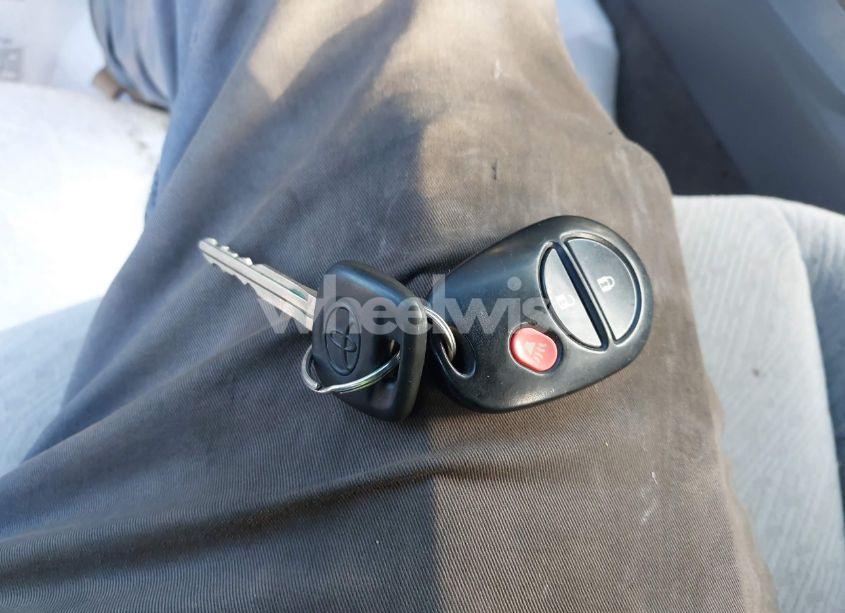Photo 11 of 2005 Toyota Tacoma (VIN 5TEUX42N35Z139429)
