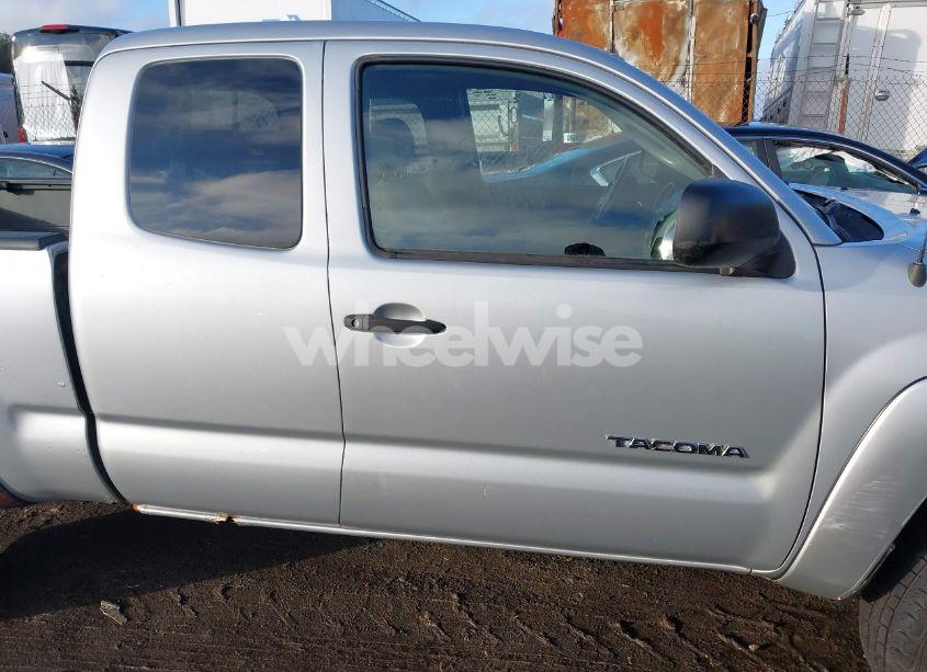 Photo 13 of 2005 Toyota Tacoma (VIN 5TEUX42N35Z139429)