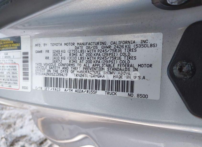 Photo 9 of 2005 Toyota Tacoma (VIN 5TEUX42N35Z139429)