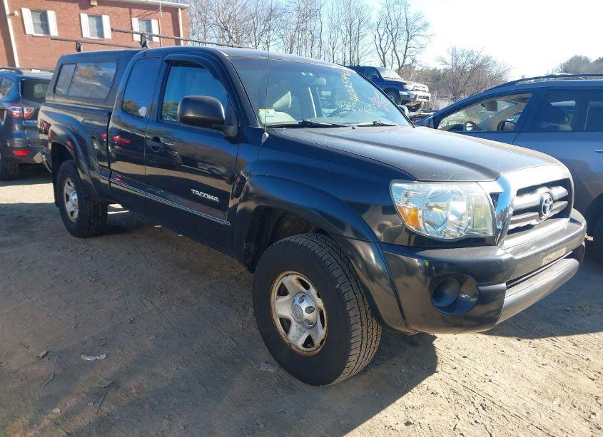 2008 Toyota Tacoma (VIN 5TEUX42N48Z588350) main photo