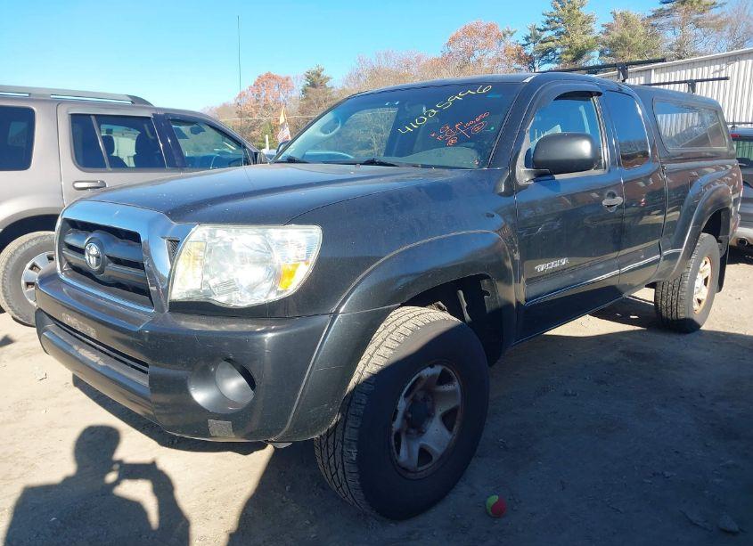 Photo 2 of 2008 Toyota Tacoma (VIN 5TEUX42N48Z588350)