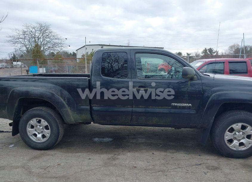 Photo 13 of 2005 Toyota Tacoma (VIN 5TEUX42N55Z098236)