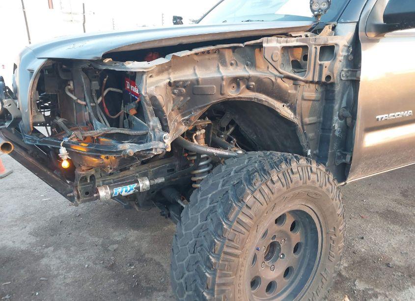 Photo 18 of 2009 Toyota Tacoma (VIN 5TEUX42N59Z608395)