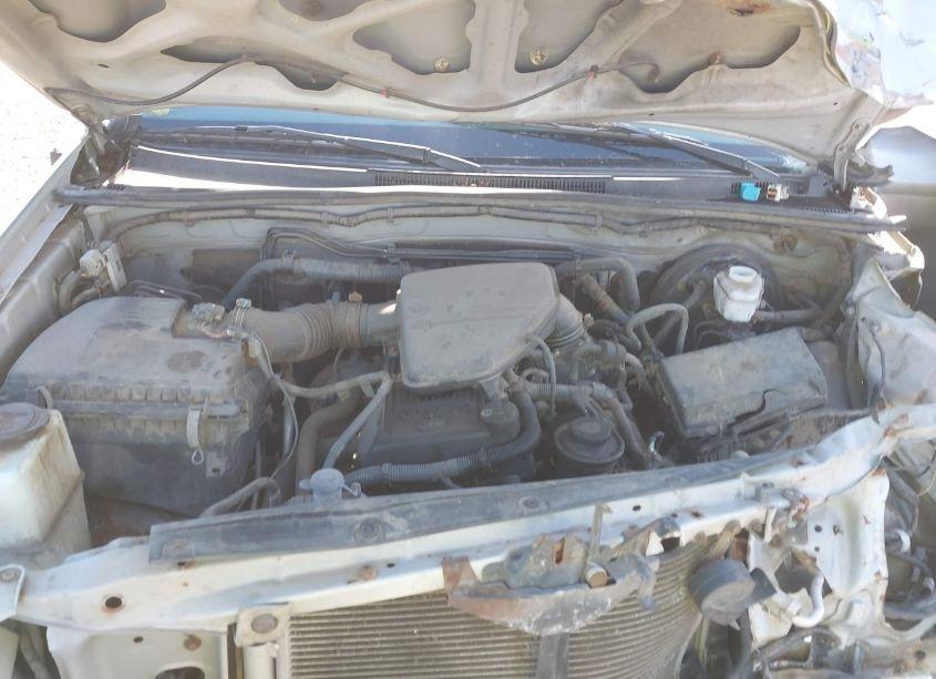 Photo 10 of 2005 Toyota Tacoma (VIN 5TEUX42N85Z085030)