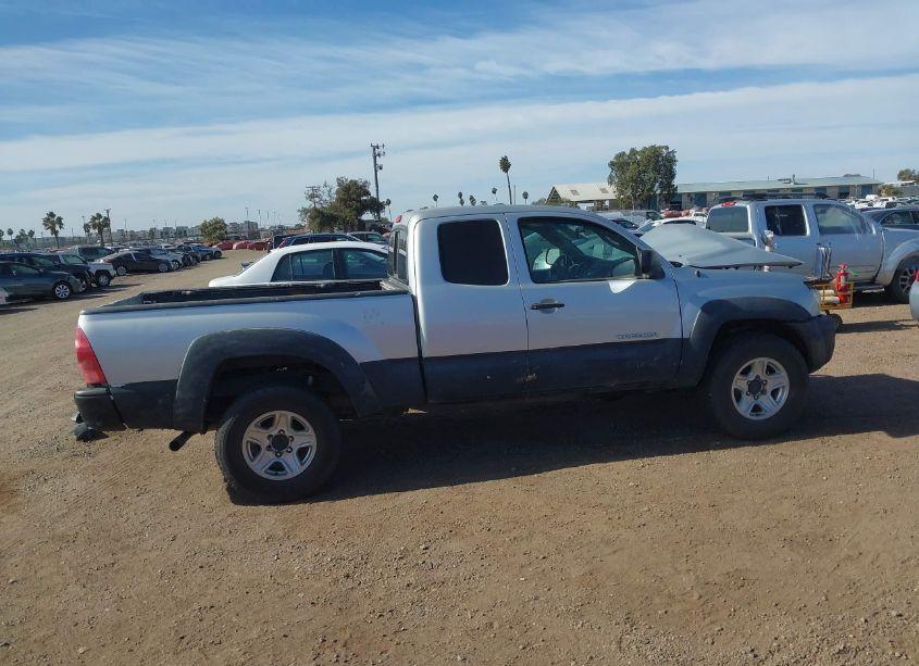 Photo 14 of 2005 Toyota Tacoma (VIN 5TEUX42N85Z085030)