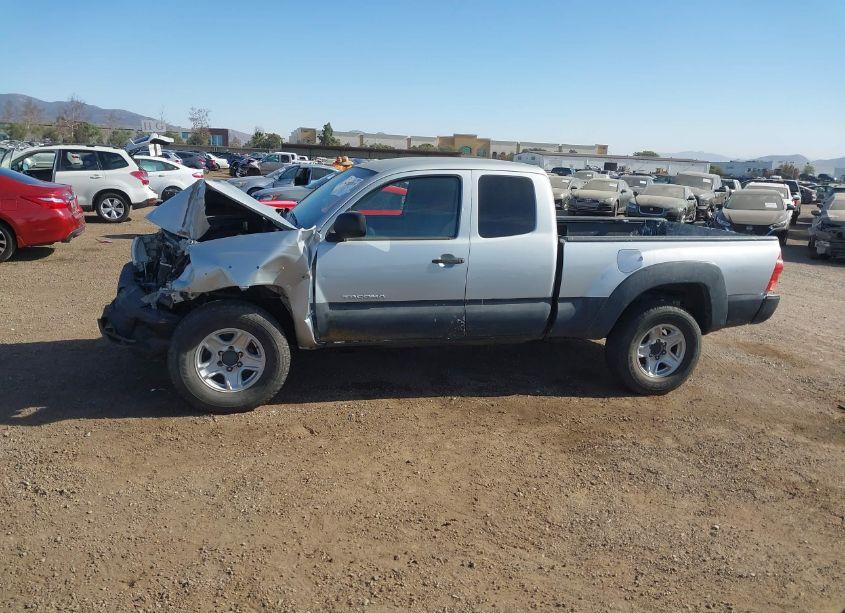 Photo 15 of 2005 Toyota Tacoma (VIN 5TEUX42N85Z085030)