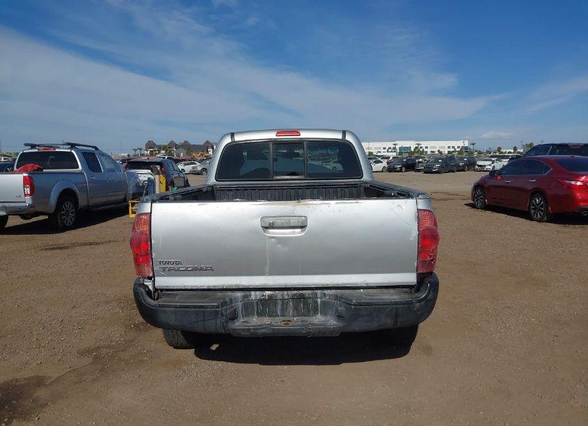 Photo 17 of 2005 Toyota Tacoma (VIN 5TEUX42N85Z085030)
