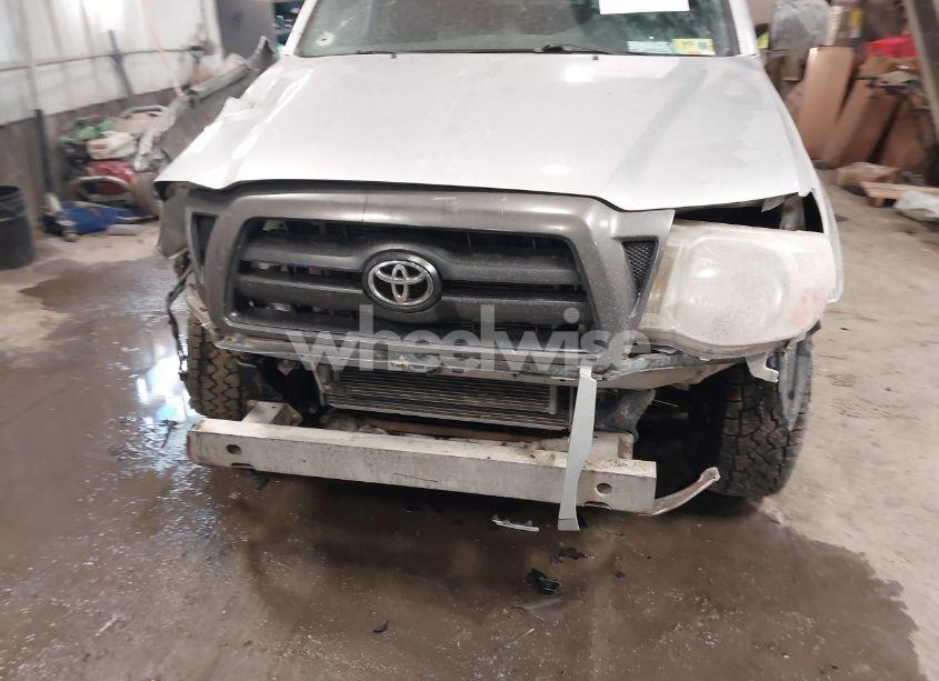 Photo 13 of 2005 Toyota Tacoma (VIN 5TEUX42N85Z105423)