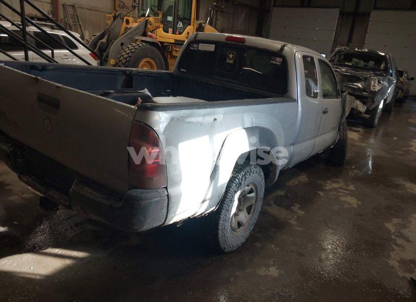 Photo 4 of 2005 Toyota Tacoma (VIN 5TEUX42N85Z105423)