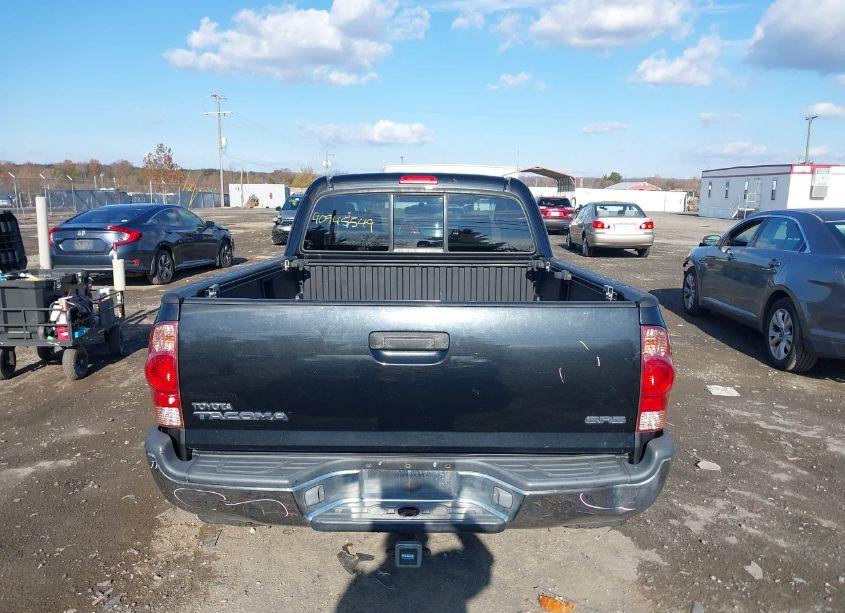 Photo 16 of 2005 Toyota Tacoma (VIN 5TEUX42N95Z012846)