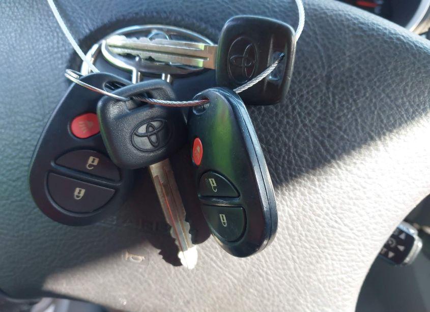 Photo 11 of 2006 Toyota Tacoma N/A (VIN 5TEUX42N96Z264808)