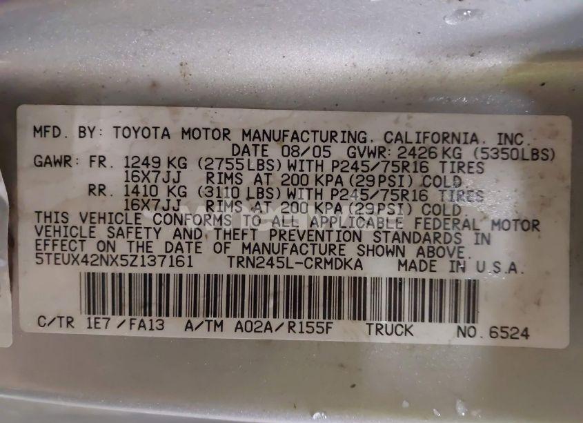 Photo 9 of 2005 Toyota Tacoma (VIN 5TEUX42NX5Z137161)