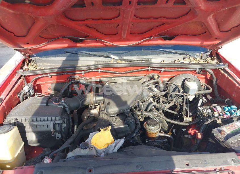 Photo 10 of 2006 Toyota Tacoma N/A (VIN 5TEUX42NX6Z283853)