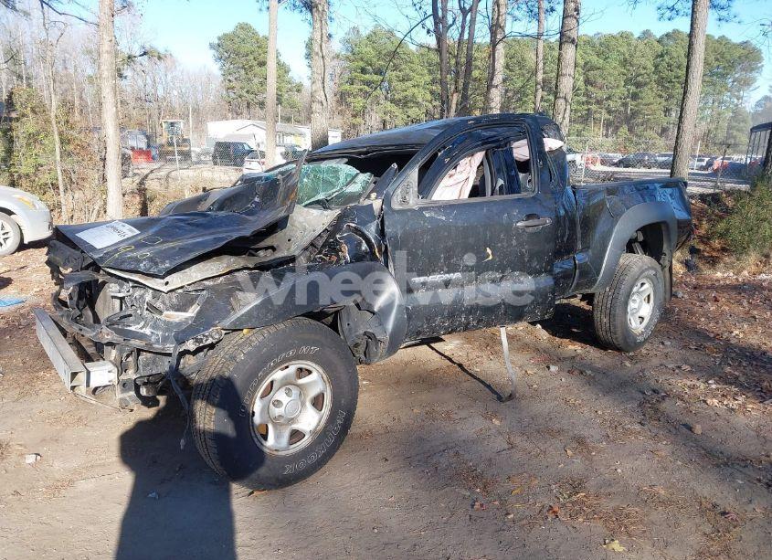 Photo 2 of 2010 Toyota Tacoma (VIN 5TEUX4EN0AZ703849)