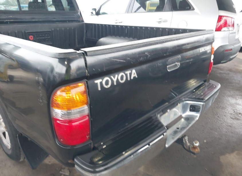 Photo 12 of 2003 Toyota Tacoma N/A (VIN 5TEVL52N03Z170835)