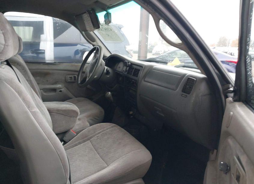 Photo 5 of 2003 Toyota Tacoma N/A (VIN 5TEVL52N03Z170835)