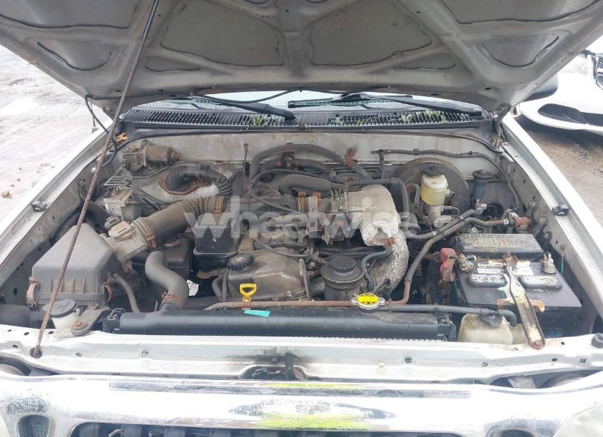 Photo 10 of 2004 Toyota Tacoma (VIN 5TEVL52N04Z351628)