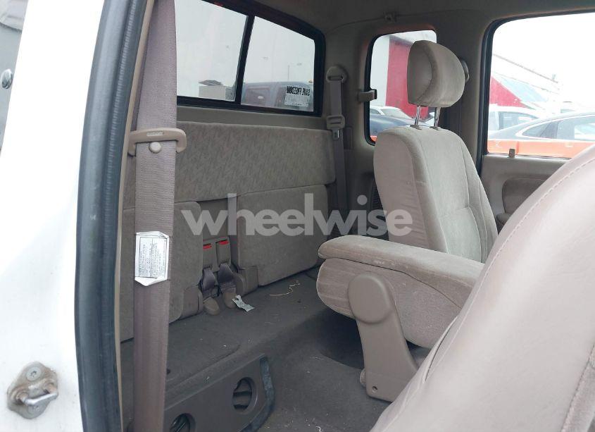 Photo 8 of 2004 Toyota Tacoma (VIN 5TEVL52N14Z433688)