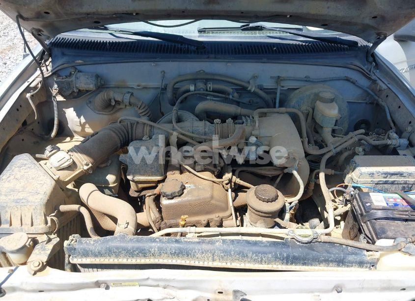 Photo 10 of 2002 Toyota Tacoma BASE (A4) (VIN 5TEVL52N32Z111812)